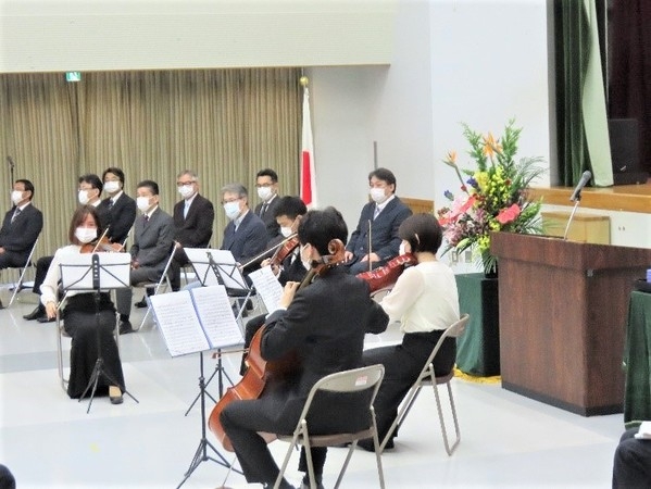 ▲ 静岡大学管弦楽団による演奏 (静岡キャンパス)