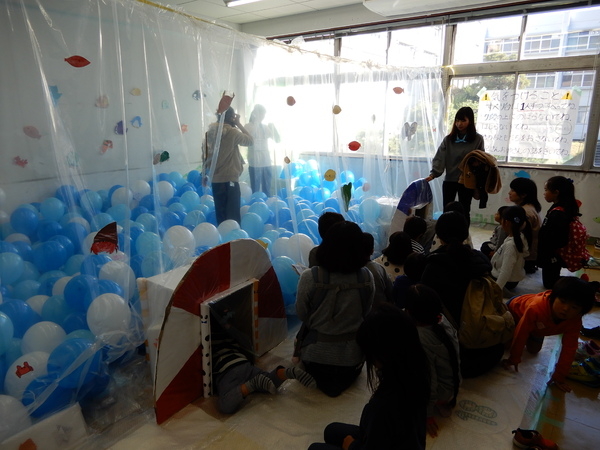  子ども向けイベント「風船の部屋」 